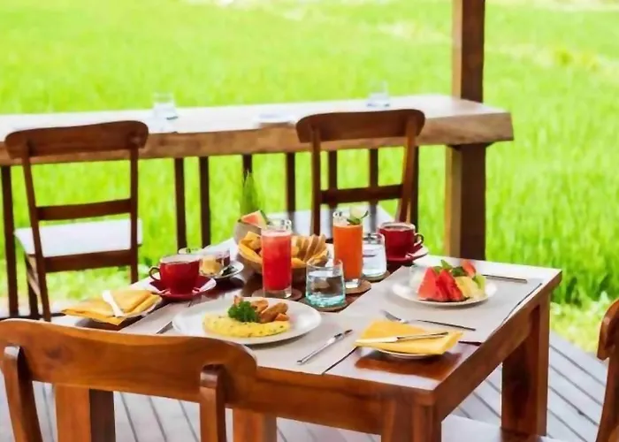 Gandalangu Ubud-dikelilingi Hamparan Sawah بيت خشبي أوبود